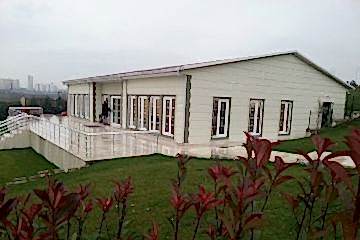 Ardıçlı Göl Evleri Sosyal Tesis Binası