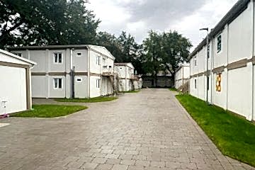 Schlangen Mülteci Konutları